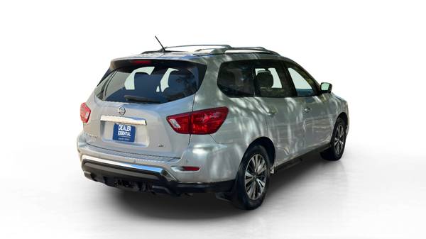 2017 Nissan Pathfinder SL 2WD - $8.995 (Dallas)63479187308161123