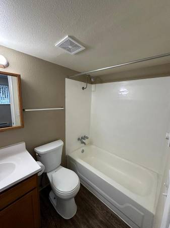 $1,725 / 2 habitaciones - 724 pies cuadrados - Piso 2, 2 habitaciones / 1 baño con balcón: ¡Solicita HOY! (Lacey)63862176802435122
