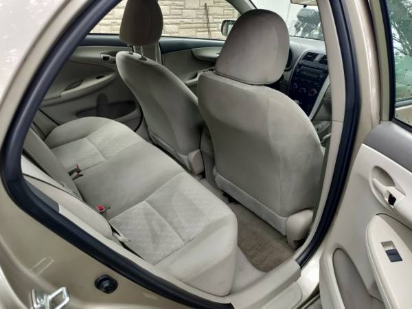 2009 toyota corolla le - $8,500 (Acton)63623750948611123