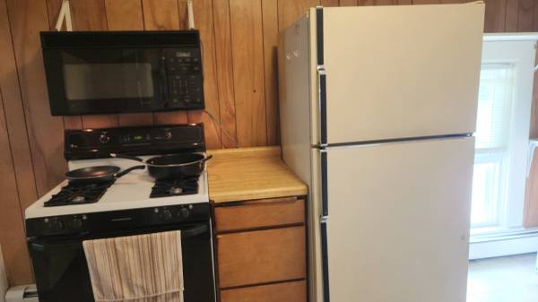 $800 / 2br - 600ft2 - Apartment for rent close to UWO (Oshkosh wi)63845971170691123