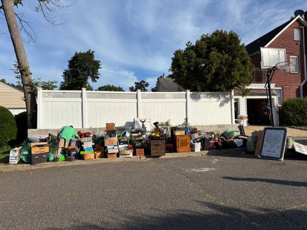 CURB ALERT EVERYTHING FREE !! 1