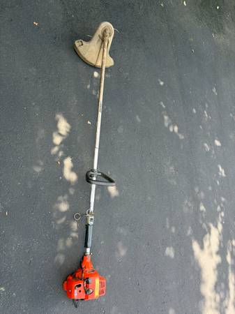 Echo SRM-2300 String Trimmer needs work 1