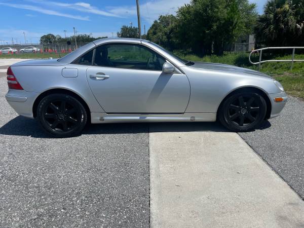2001 Mercedes Benz SLK320 - $3,500 (Jacksonville)63470250703363124
