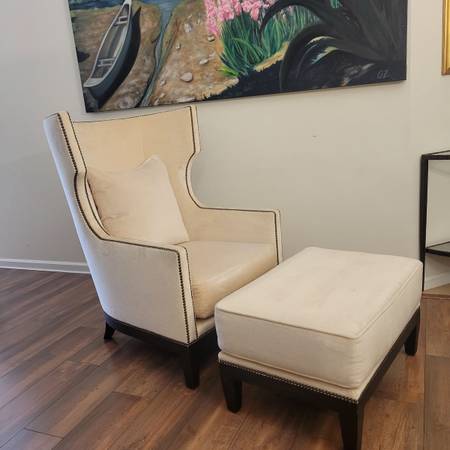 Vintage wingback design accent chair with matching ottoman 1