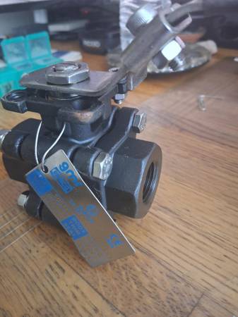 Valve 1/2" threaded high quality 3 peice ball valve 1