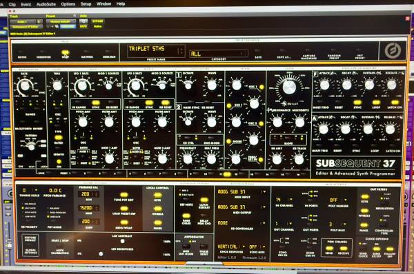 Sintetizador analógico con teclado MOOG Subsequent 37 en excelentes condiciones - $1.375 (Studio City)63470445635585124