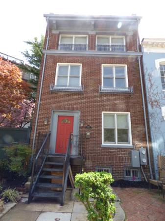 $2,995 / 2br - 2BR / 2 Bath 2 level unit  near Logan and Dupont (Dupont)64040029050626120