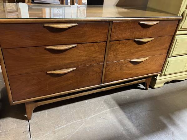 Mid Century Modern Lane Perception 6 Drawer Lowboy Dresser 64366 1