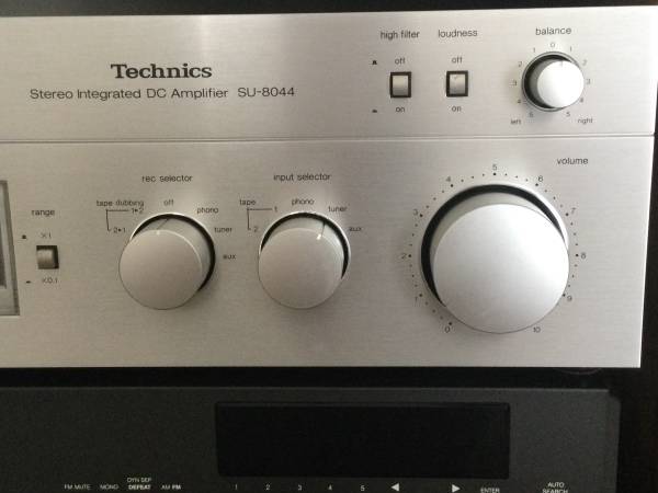 Technics SU-8044 integrated amp - electronics - by owner