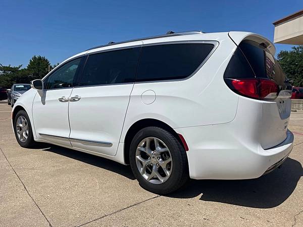 2018 Chrysler Pacifica Limited FWD - $15598.0063488941423875122
