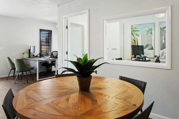 $1,100 / 1br - 770ft2 - Move in Today and receive 8 weeks of free rent!!! (West Valley)64024999122179123