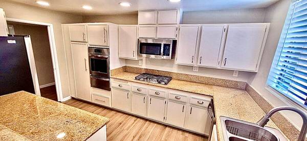 $4,995 / 2br - 1500ft2 - ENORME 2 dormitorios + 2 BAÑOS MÁS ESTUDIO + CHIMENEA en PRIME Brentwood! (Brentwood)63812199154947120