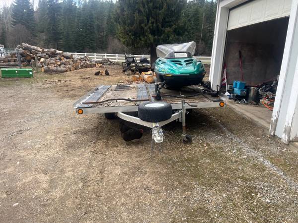 Snowmobile/Atv Triton 2place aluminum tilt trailer 1