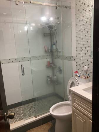 $1,200 Beautiful two bedrooms for rent (Flushing)63689557189379124