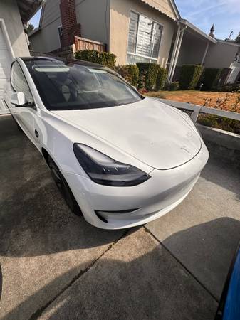 2021 Tesla Model 3 Standard Range Sedan 4D - $23,000 (Millbrae)63617492352385122