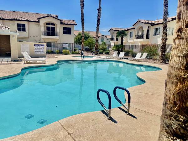 $315,000 / 2br - Comunidad de Golf con Vigilancia (Painted Desert Las Vegas)63859499589379124