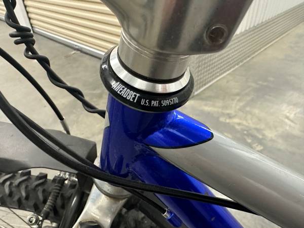 Great Condition $1000 Specialized Mountain Bike With Full Suspensions - $100 (Kirkland)63471455161219124