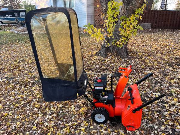 Ariens Compact 24, soplagomasas de dos etapas - $400 (Blaine)63471409929091120