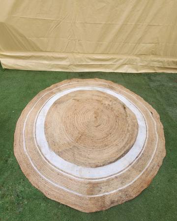Pottery Barn 8 foot jute round area rug 1