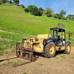 TH83 Material Handler 1