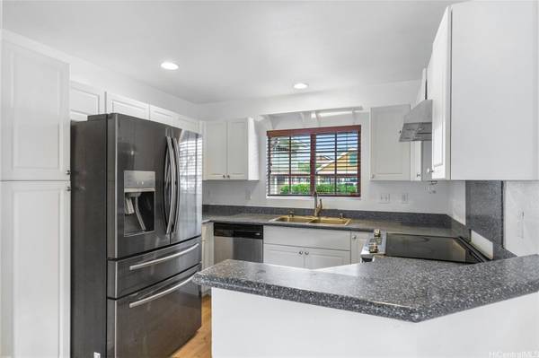 $4,000 / 3br - 1234ft2 - 3 Beds 2 Baths 2 Parking (JBFE) (Waianae)63939399569794123