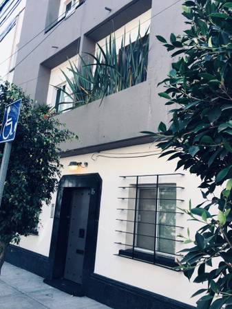 Beautiful in a excellent location! 1