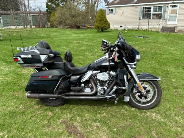 2015 Harley Davidson Ultra Limited - $15,000 (Parish)63443926740609121