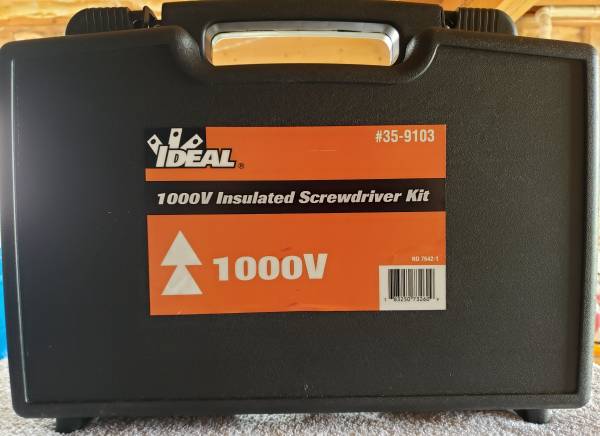IDEAL 1000 volt screwdriver kit 1