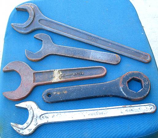 Lot of 5 (five) Vintage large jaw opening wrenches 1