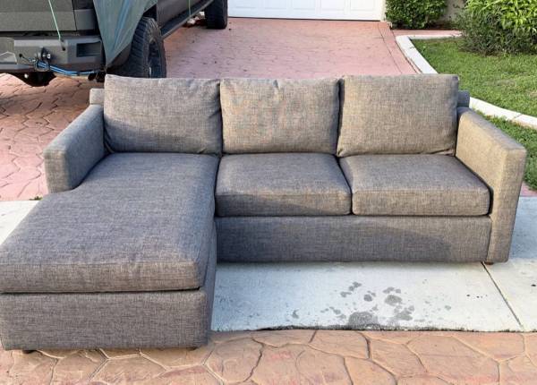 Crate And Barrel L Sectional Sofa Reversible Chaise - Delivery avaliable 1