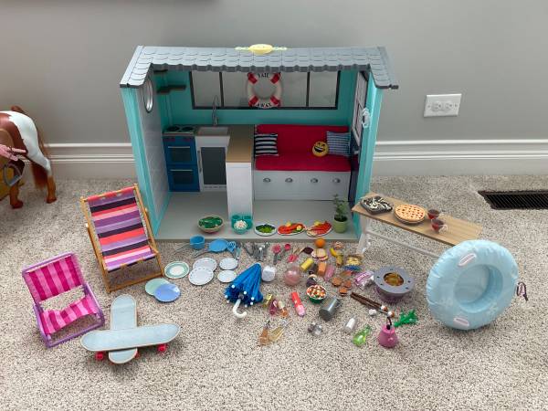 Our Generation Beach House for 18” American Girl Dolls 1