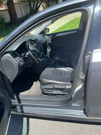 2017 Jetta SE 1.4T Sedan 4D - $9,500 (fremont / union city / newark)63612979536003124