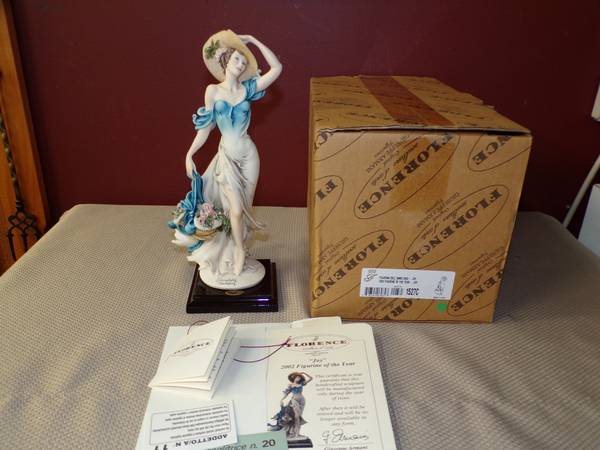 Giuseppe Armani Fine Italian Porcelain Figurines 1