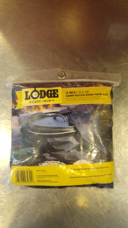 Lodge Camp Dutch Oven Tote Bag 12 inch 1