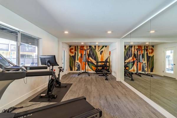 $2,701 / 1br - 795ft2 - Stainless-Steel Appliances, Double Pane Windows, 1bd (belmont)63687423143427121