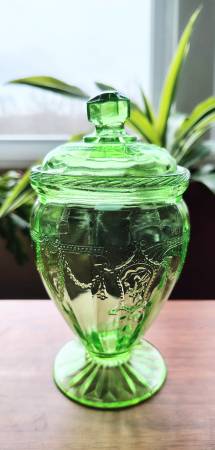 Uranium candy dish 1