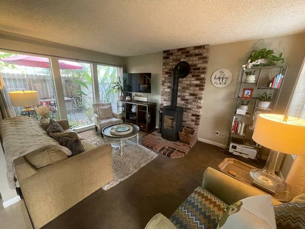 $2900.00 / 2br - 1050ft2 - 2 bed 1.5 bath64023720721281124