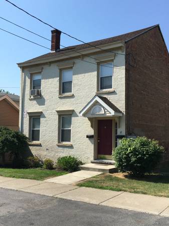 Magnificent 2 Bedroom Townhouse (1050sf) 1