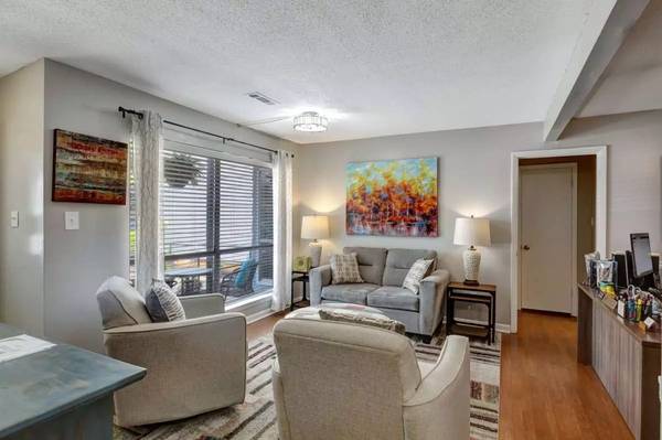 $1,080 / 2br - 920ft2 - We have the perfect 2 bed 2 bath for you and your pets! Tour today! (Huntsville - Across from Post Office)63801834538755121