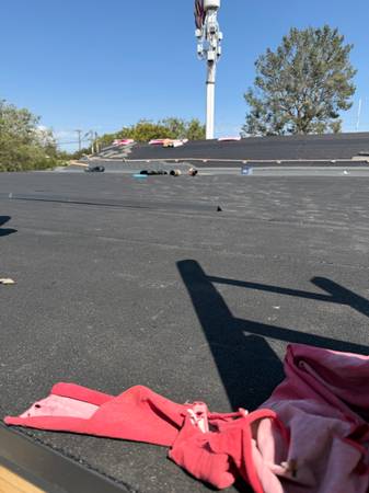 *Roofing contractor * 1