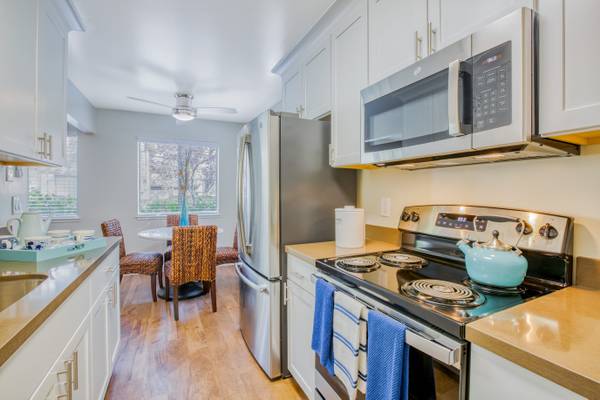 $2,591 / 1br - 680ft2 - Situated in Sunnyvale!, 1/bd 1/ba, Recycling center (alamo square / nopa)63873332300035122