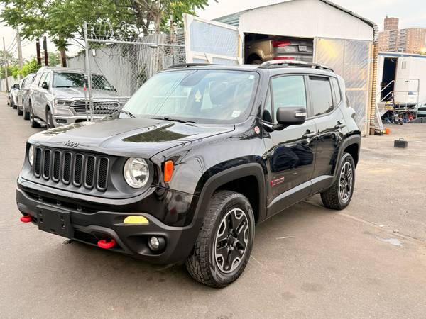 2016 Jeep Renegade TRAILHAWK 4x4 1 Owner Clean CarFax - $6,500 (Brooklyn)63654717355779121