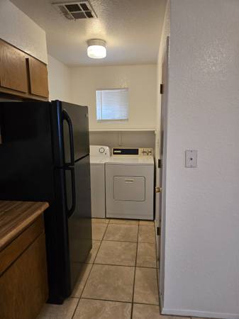 $900 / 2br - 800ft2 - Large two bedroom one bath with washer & dryer convenient to NASA/WSMR (Hacienda Acres)63861850080131122