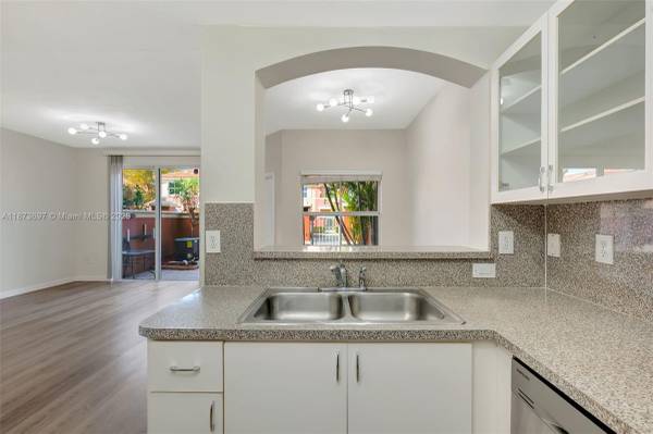 $2,800 / 2br - Townhouse for rent 2/3 (Miami)64001845960835123