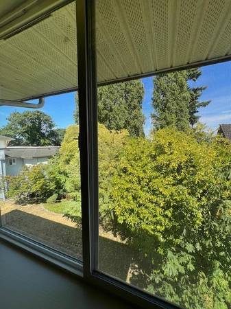 $935 / 216ft2 - Spacious Studio Retreat-A Block From UW & Near Cafs! (U District)63884890326915123