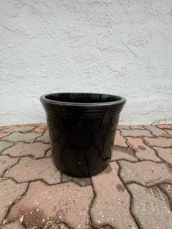 Black glazed ceramic pot planter  11” tall 1