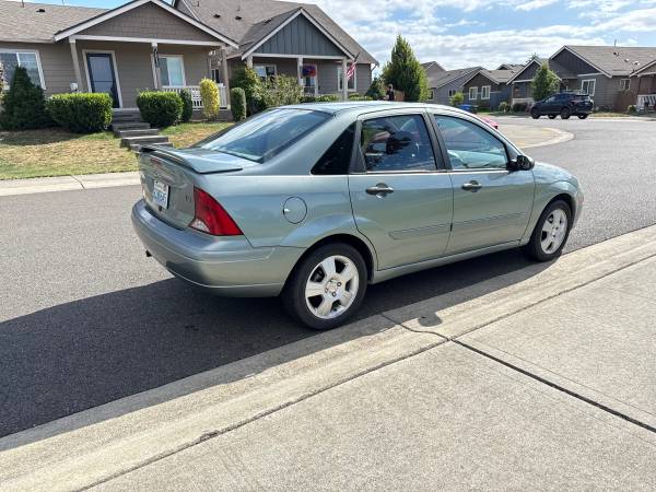 2003 Ford Focus ZTS Pocos Kilómetros 1 Dueño - $2,500 (Puyallup)63654706693635124