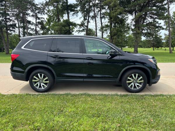 2020 Honda Pilot EX-L - $21,900 (Adel)63613541660803121