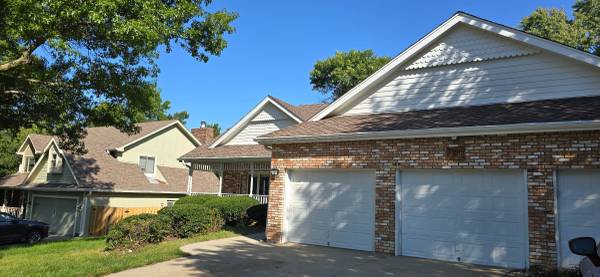 $2,600 / 3br - 2500ft2 - Casa de 3 dormitorios en el oeste de Omaha63681642621315122