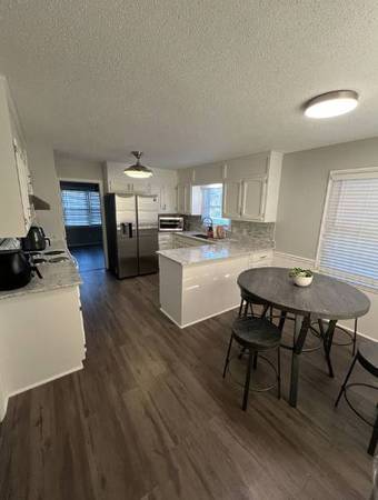 $500 / 1 habitación - 🏡 HERMOSO SUITE PRIVADO ⋄ CERCA DEL CENTRO FLORIN CREEK ✦ (Sacramento, CA)63228482000131121